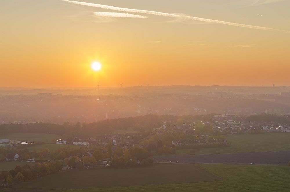 http://www.eifelmomente.de/albums/Nordeifel/Herbst/2015_Herbst/2015_10_26_-_007_Halde_Noppenberg_DNG_DRI_bearb.jpg