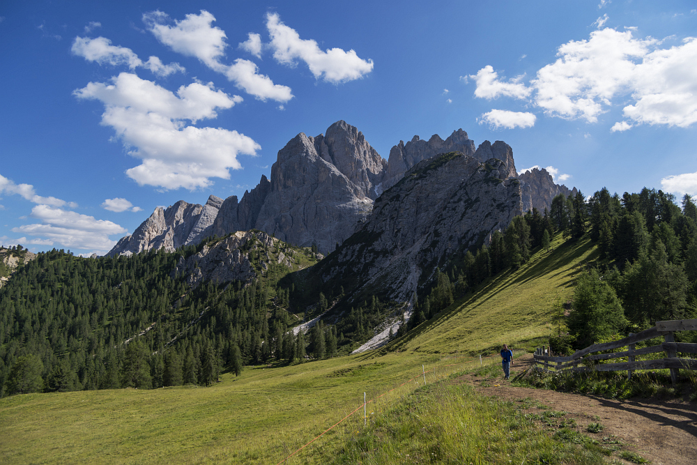 https://www.eifelmomente.de/albums/Urlaub/2018_07_17-26_Alpen/2018_07_18_-_133_Sarlridl_DNG_bearb.jpg