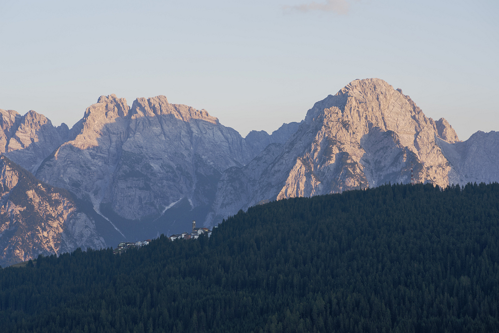 https://www.eifelmomente.de/albums/Urlaub/2018_07_17-26_Alpen/2018_07_19_-_192_Candide_DNG_bearb.jpg